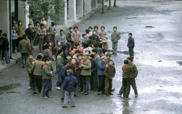 七十年代上海控江中学的孩子们