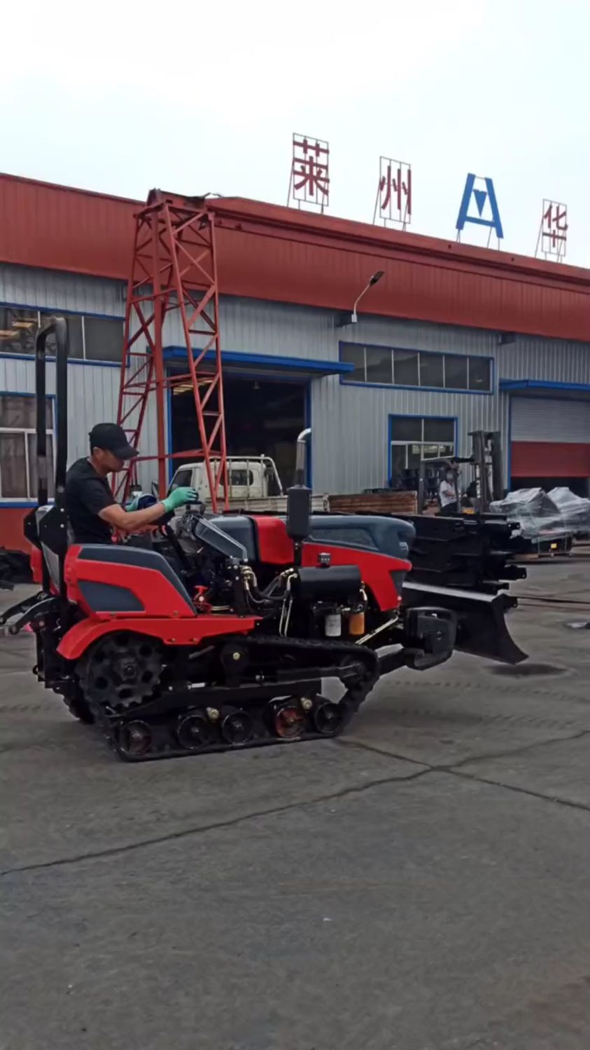 50马力履带旋耕机,前推土后旋耕可同时作业的多功能履带机-度小视