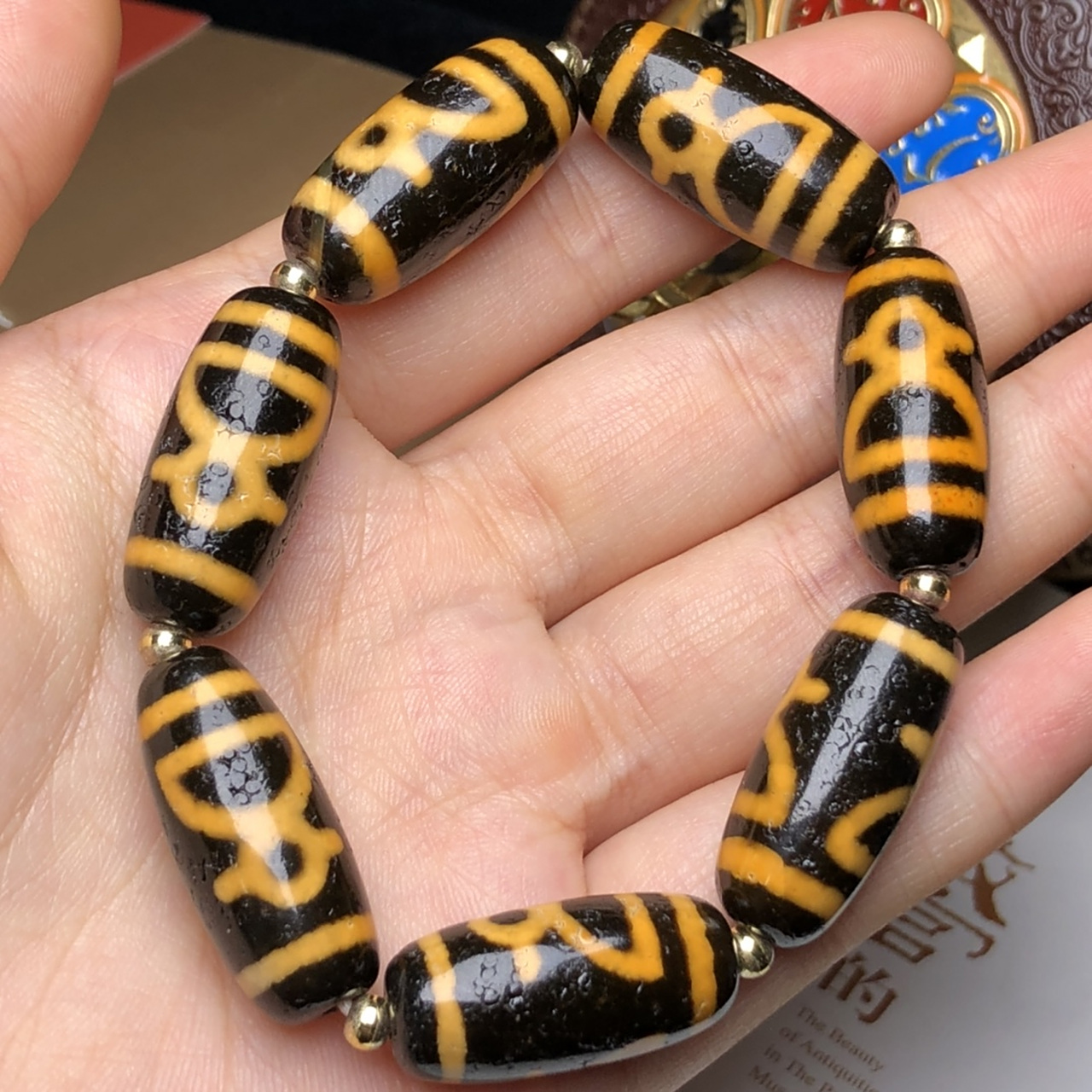 天珠是沉积在地下神灵的眼睛.财神天珠.古朴美观!