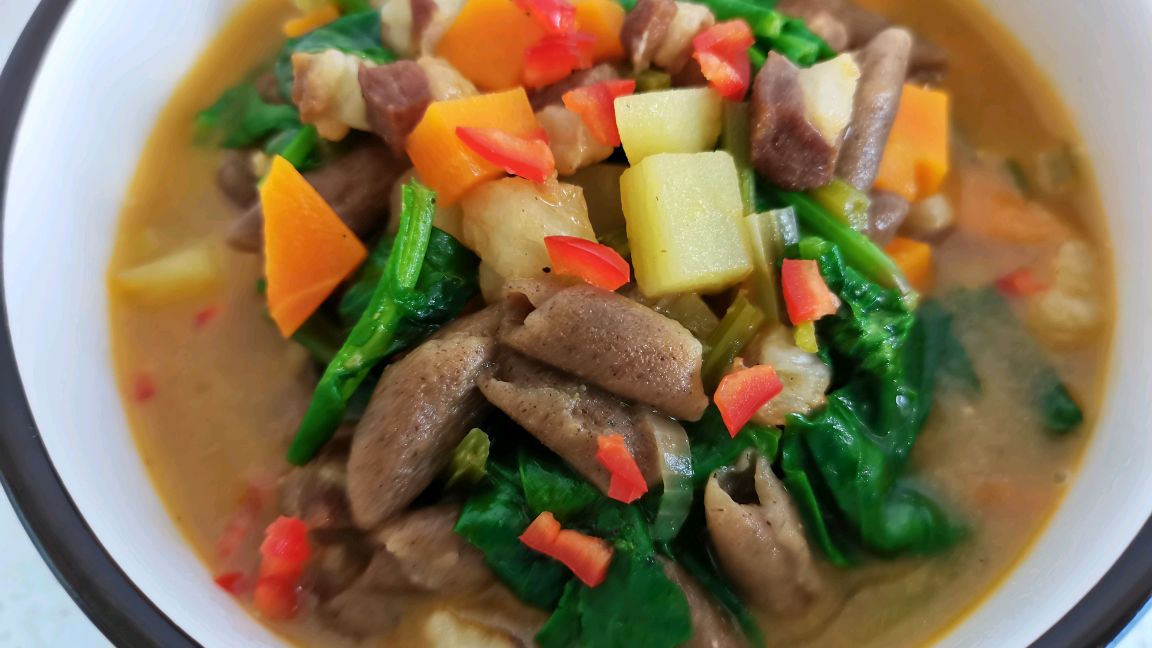高考学子们加油。今天分享家乡传统美食,荞面圪团羊肉汤,真香