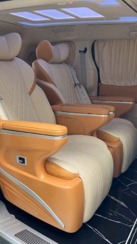 别克gl8胖头鱼内饰改装宾利黄-度小视