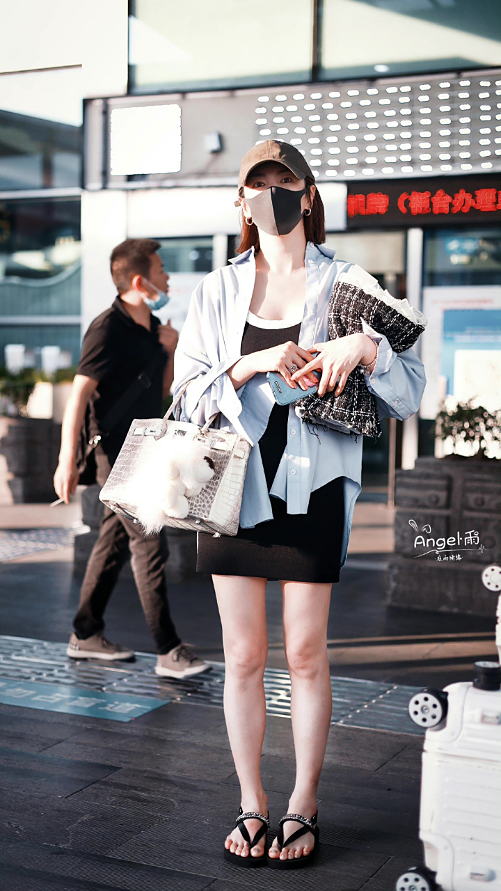 张雨绮 街拍 人字拖美jio