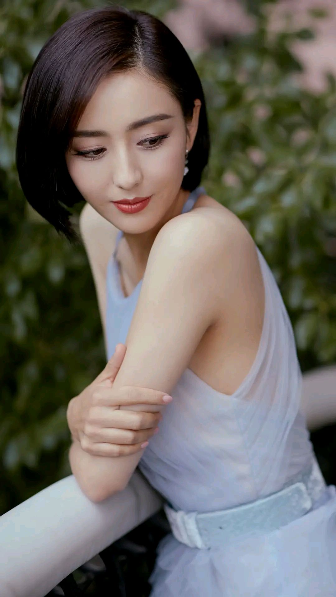 佟丽娅精美壁纸:妩媚动人,笑容甜美,尽显异域风情!