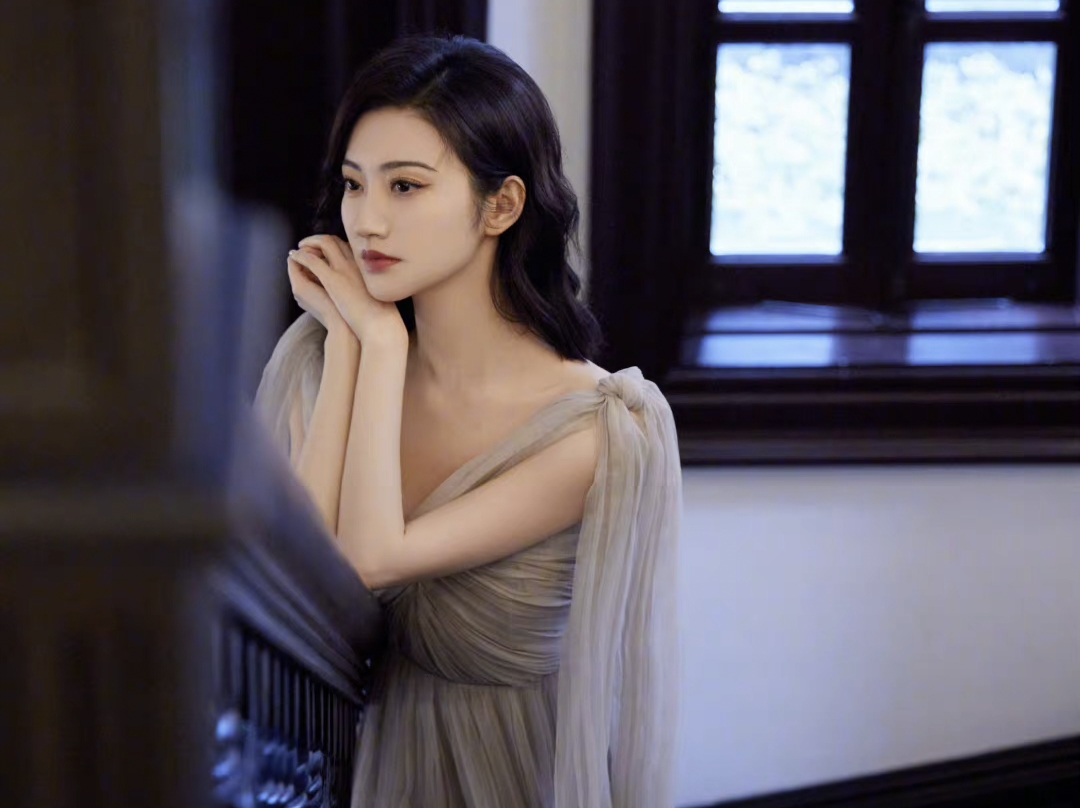 都在深扒景甜的"私密照",这样对待无辜的女孩,你们是疯了吗?