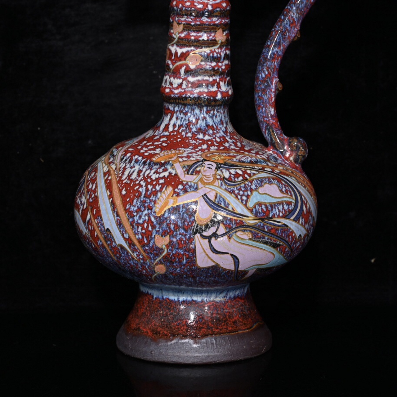 宋代建窑五彩飞天壶(22×12cm)