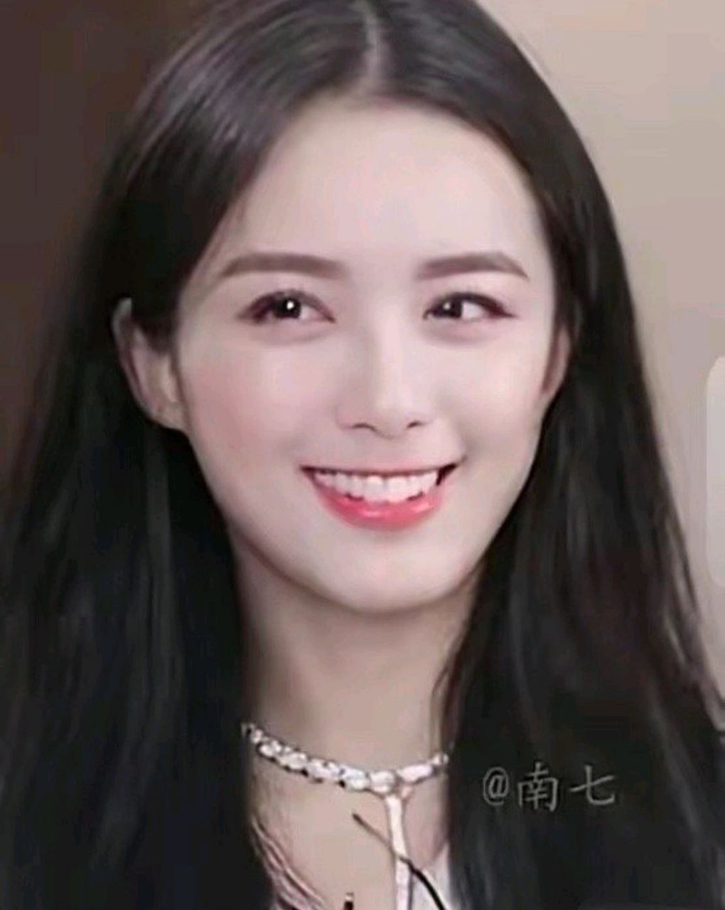 网友做的女版吴磊照片,真的好甜!