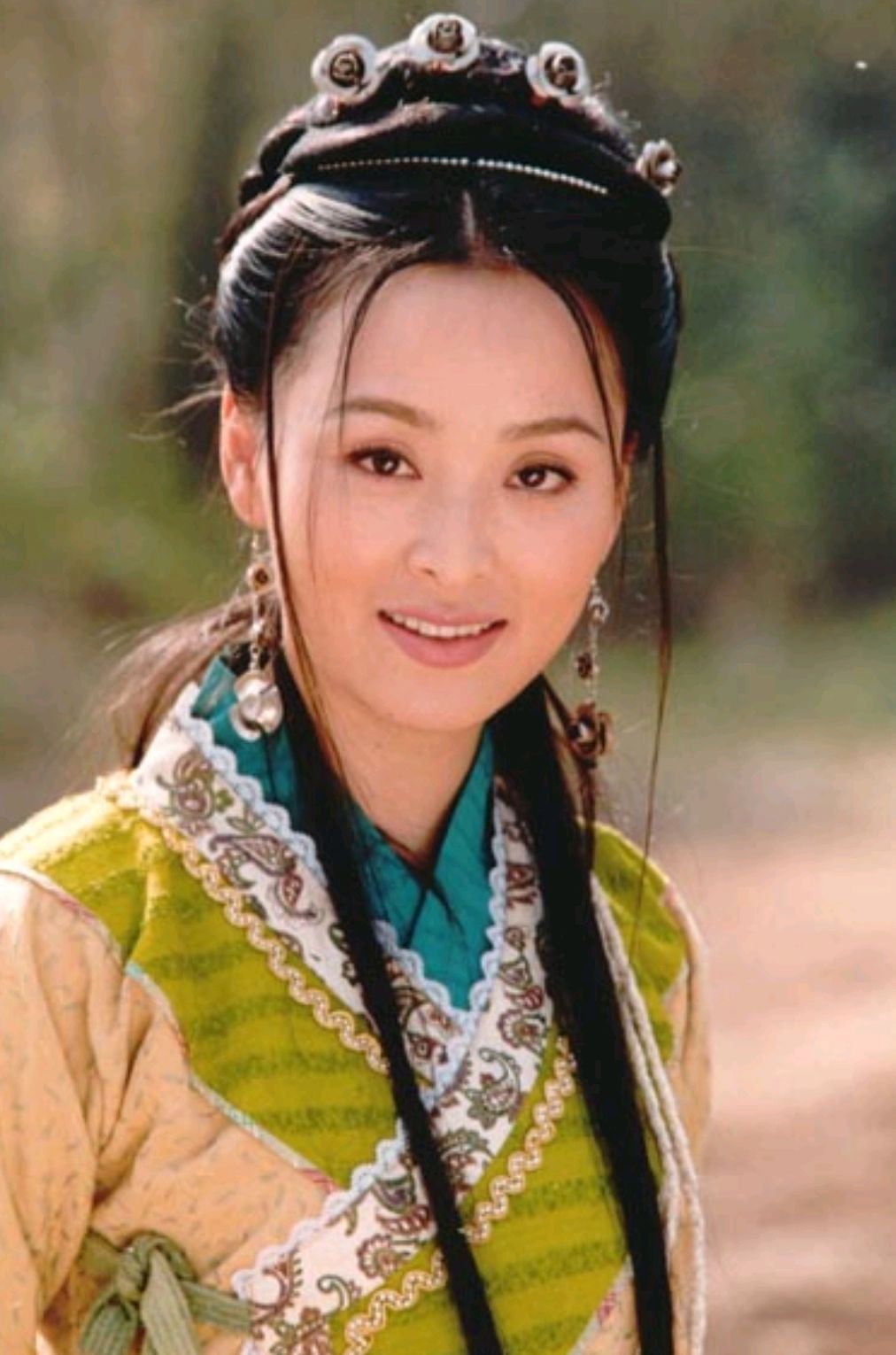 中戏八朵金花都是四十多岁的人了,但依然光彩照人,谁也不输谁!