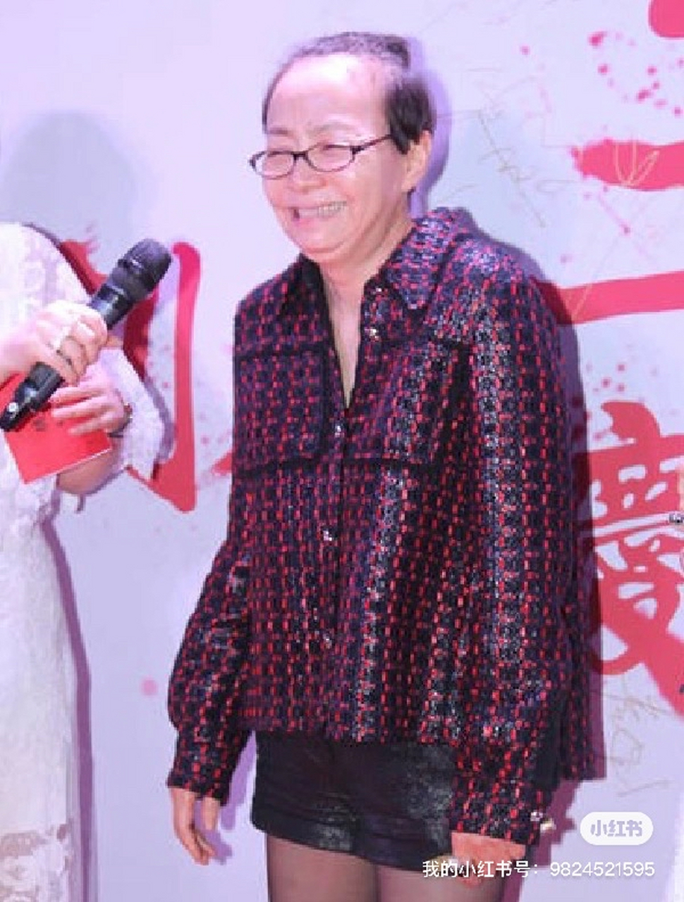 近日,有媒体曝光了62岁宋丹丹的近况,让人们再次关注到了这位著名演员