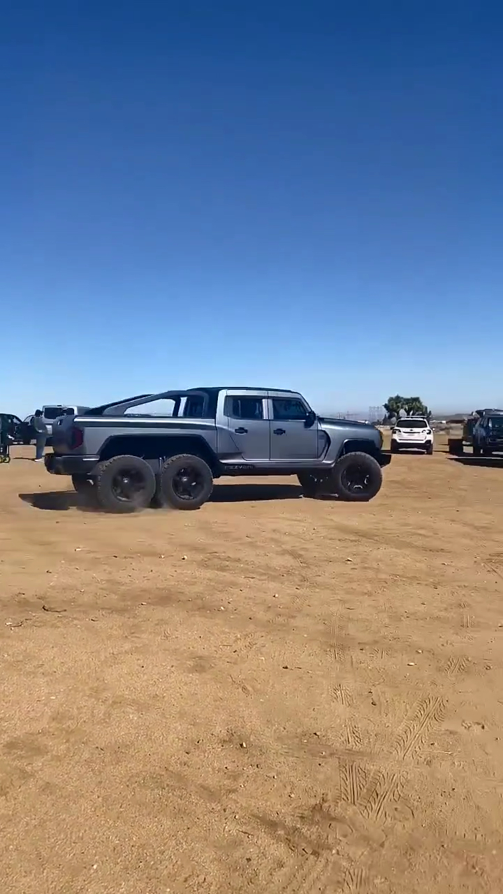 雷兹瓦尼赫拉克勒斯(hercules)六轮皮卡