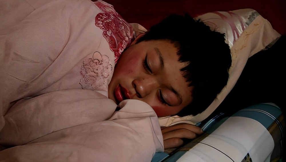 2014年,14岁的梁训走出大山参加《变形计》,如今现状如何