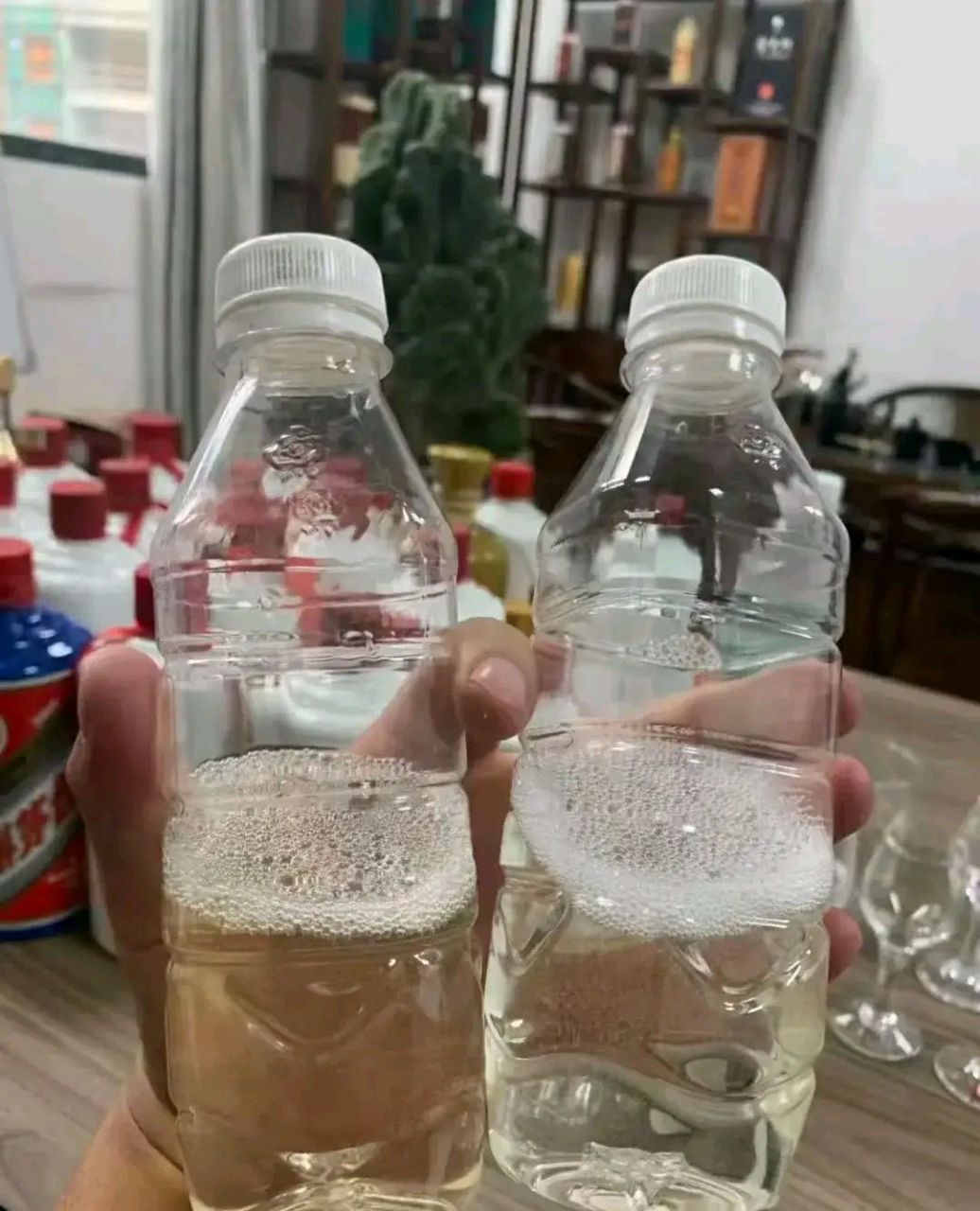 酒友感到很愤怒!给博主说我这个茅台是