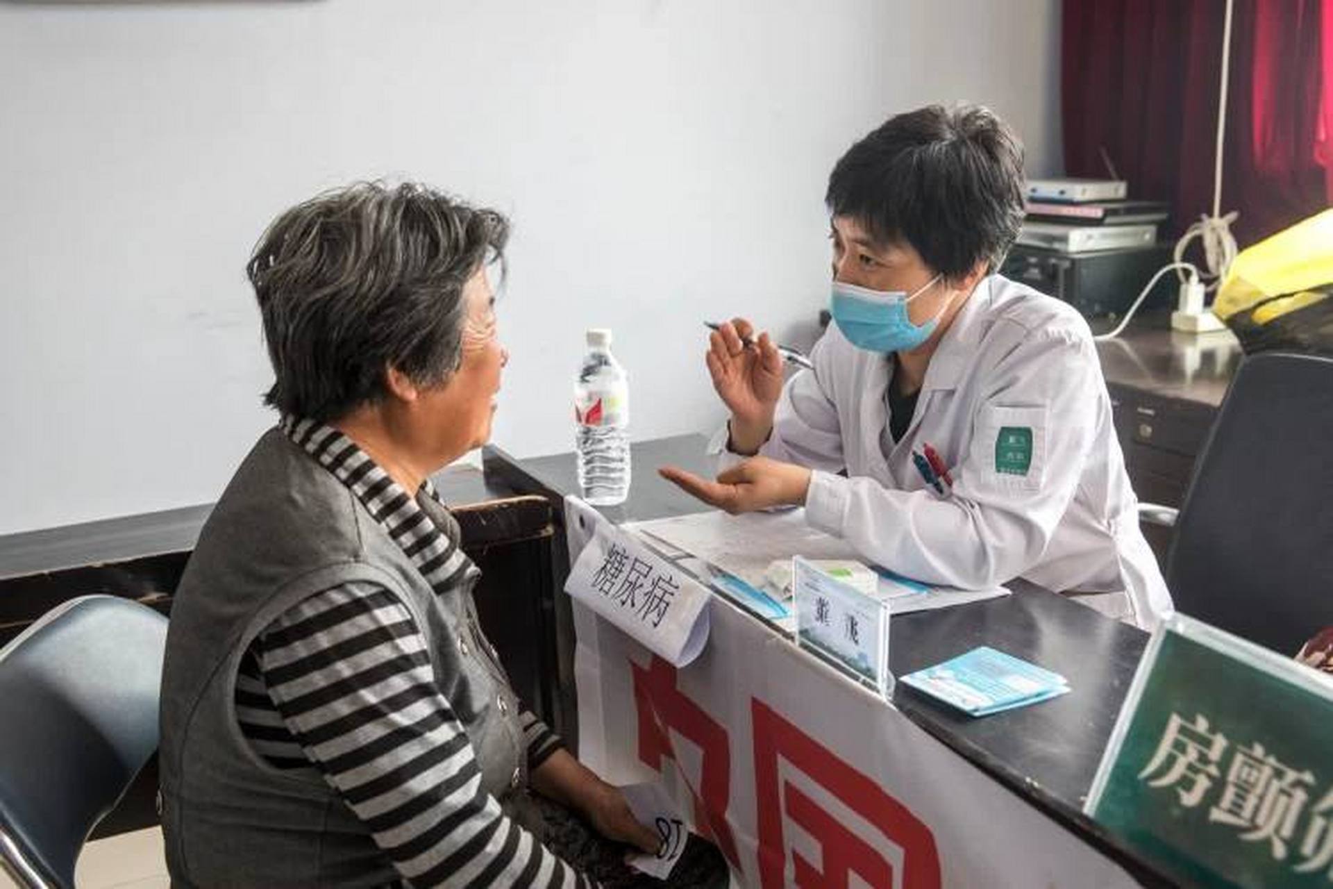 "爱心义诊进乡村,惠民利民暖人心"义诊活动】#振兴新突破辽宁杠杠滴