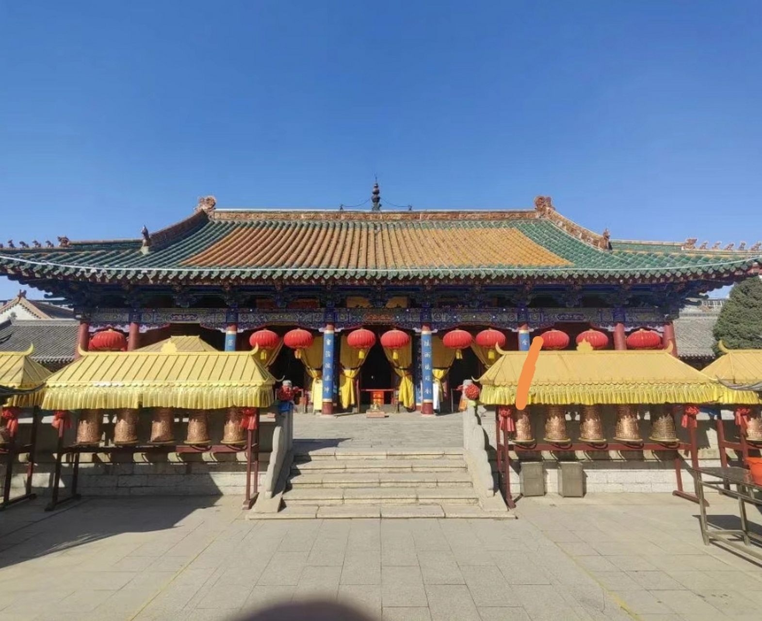 沈阳皇寺,全名莲华净土实胜寺.