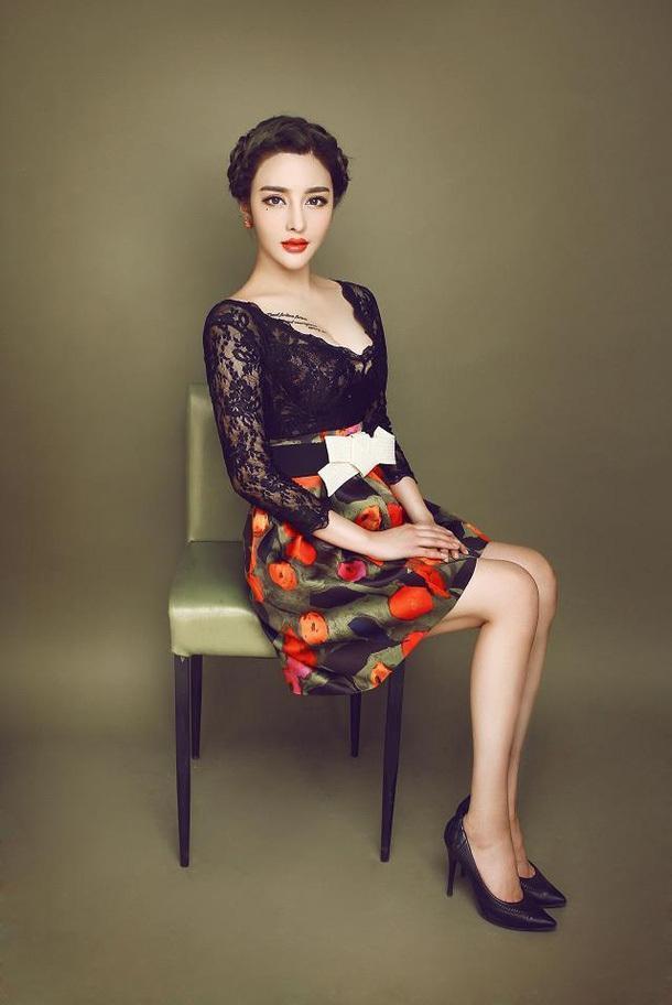 美丽奢华有内涵的女神高清壁纸