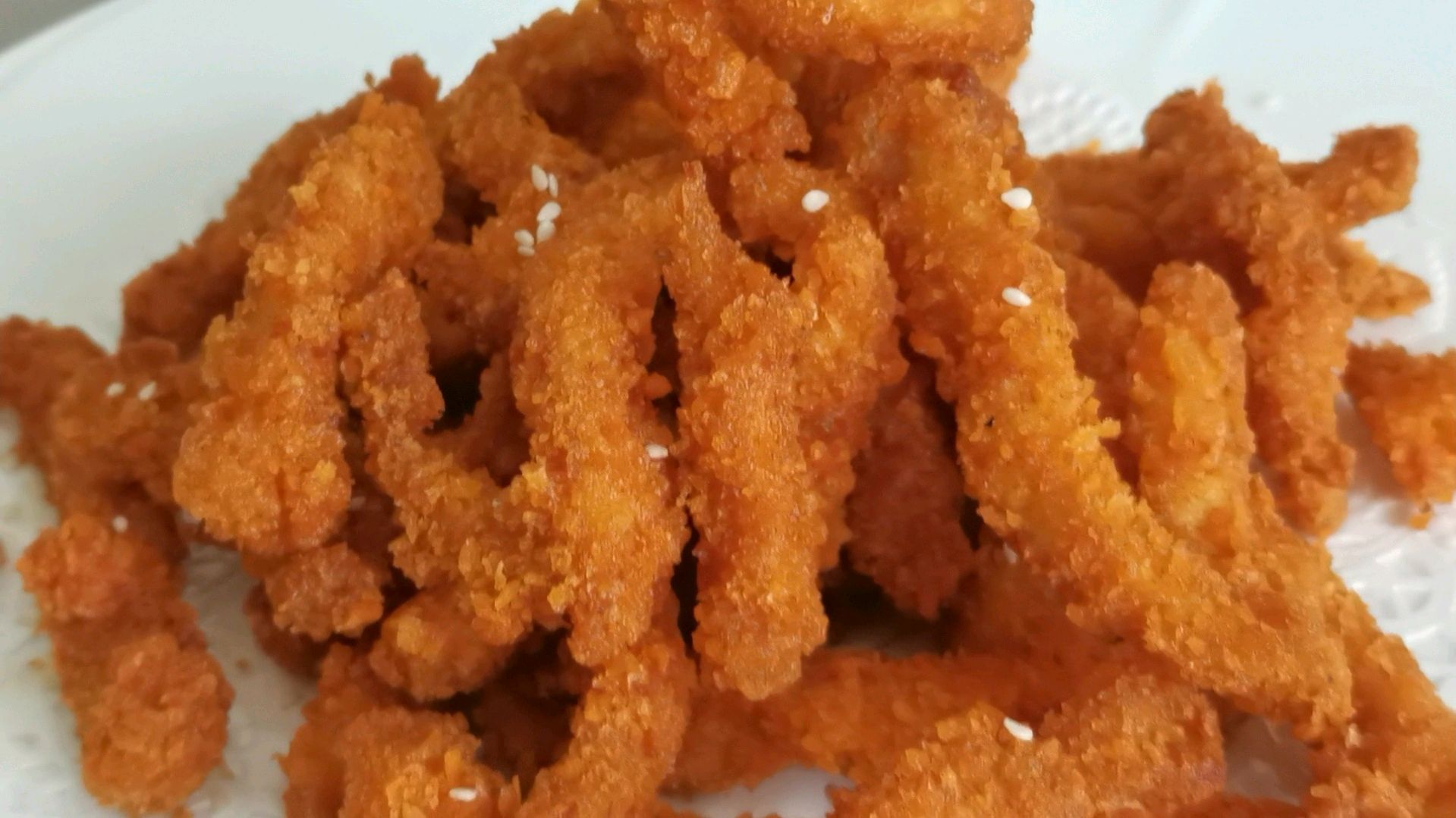 在家做香酥鸡柳,表皮金黄酥脆肉质鲜嫩,做法简单再也不用出去买