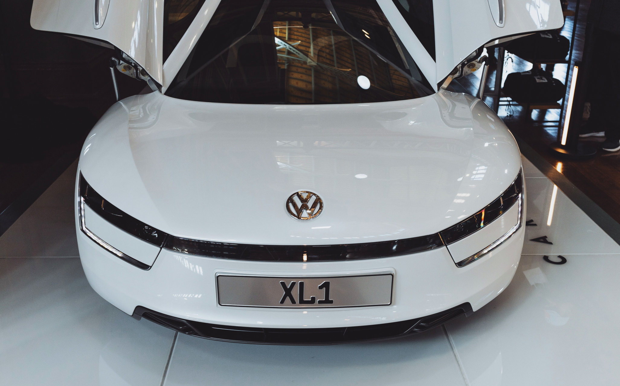 难得一见的大众xl1,很精致很颜值,帅气的前脸,酷酷的车门喜欢吗?