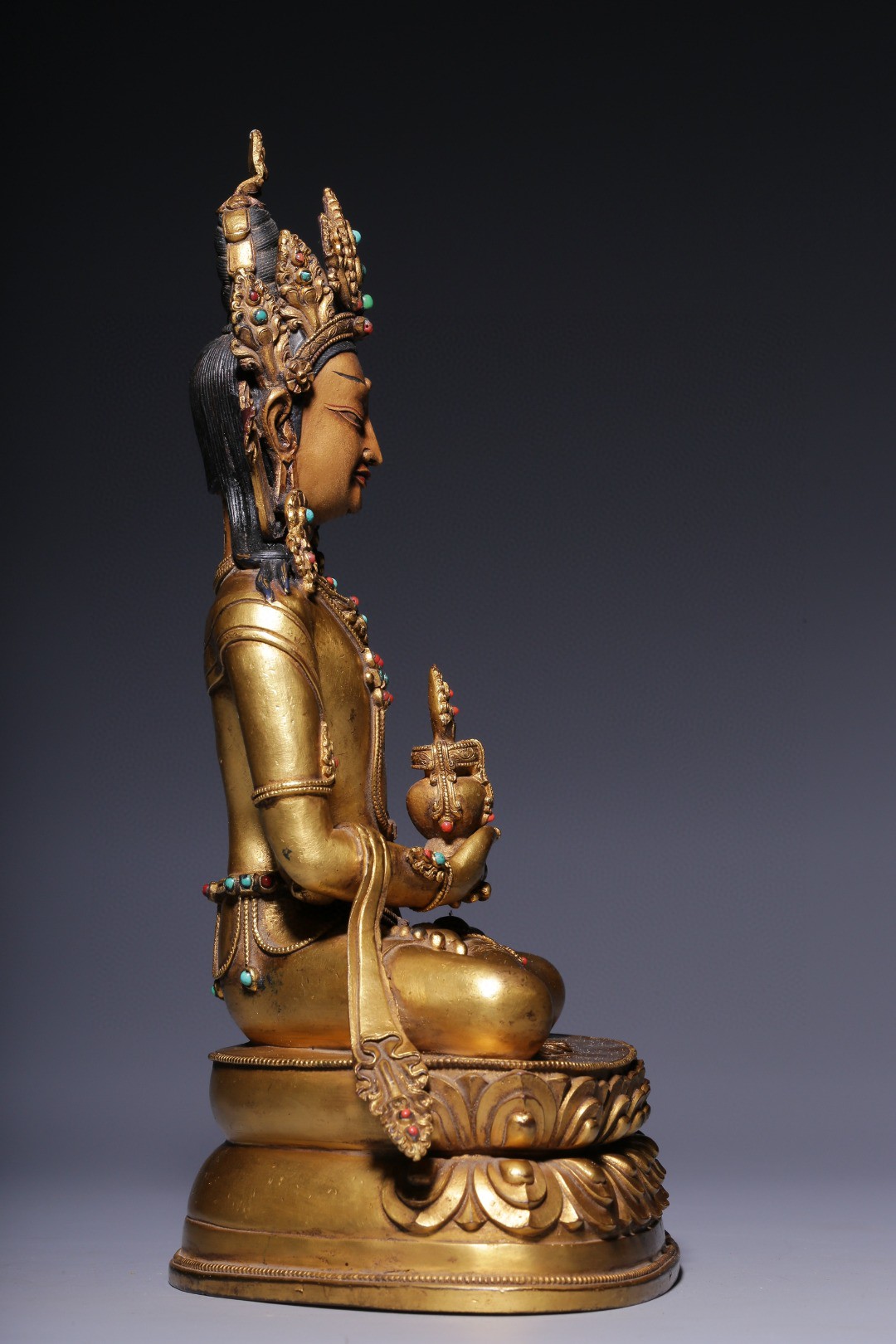 清代,铜鎏金嵌宝无量寿佛坐像