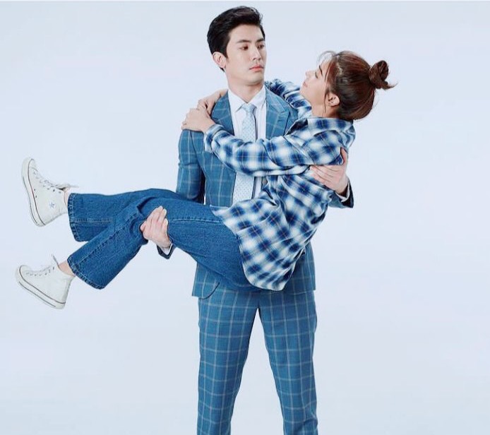 泰星son《王子变青蛙》定档新年,push《狐狸的夏天》官宣杀青!