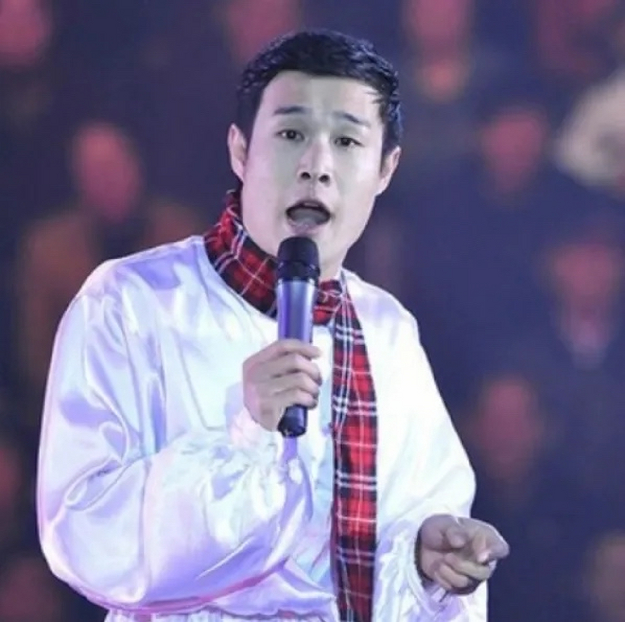 春晚上,小沈阳凭借《不差钱》这一小品爆红,一年时间里接商演接到手软