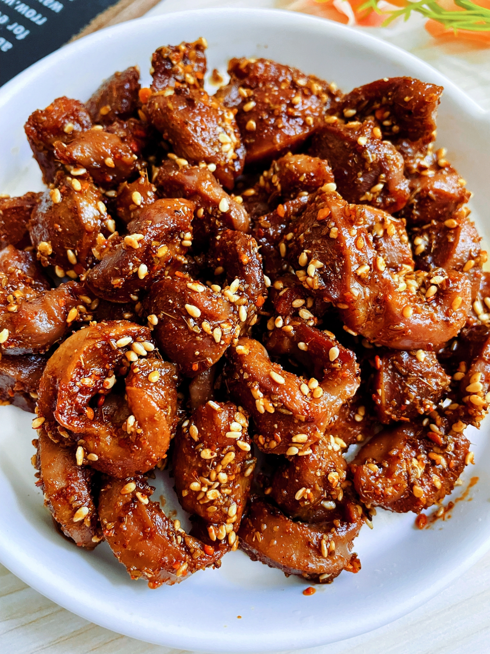 美食# 深夜放送「香辣鸡胗」,绝对馋哭你~  所需食材: 鸡胗,葱姜