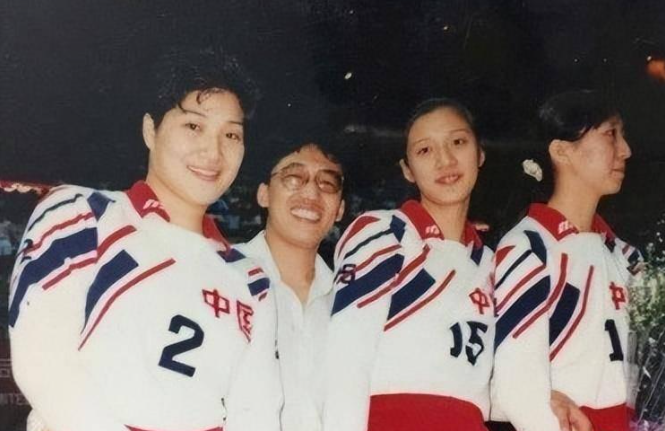 李月明,青春献给中国女排