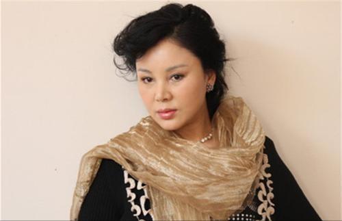 于小慧2段感情遍体鳞伤,将近六旬仍单身,儿子是她最好的作品