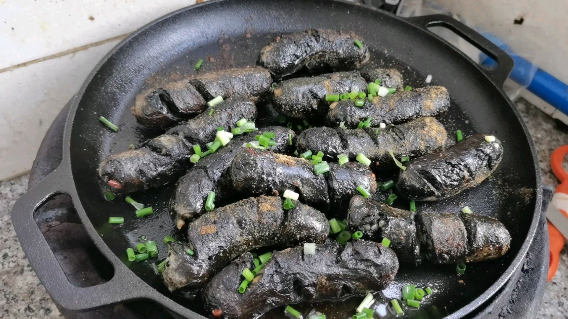 好吃的墨鱼肠做法来了,赶快看看吧