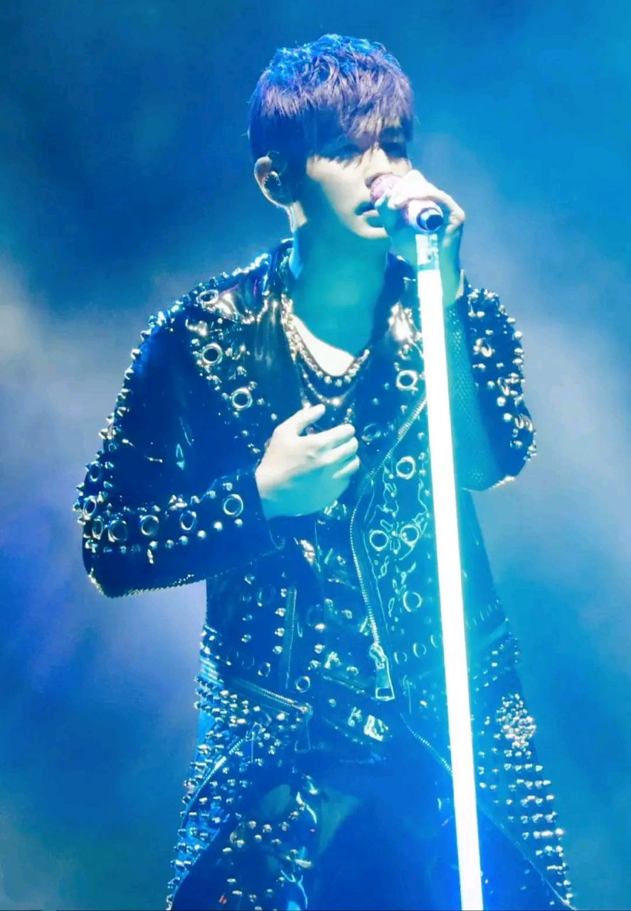 杰伦天津演唱会票价爆了,黄牛威了.