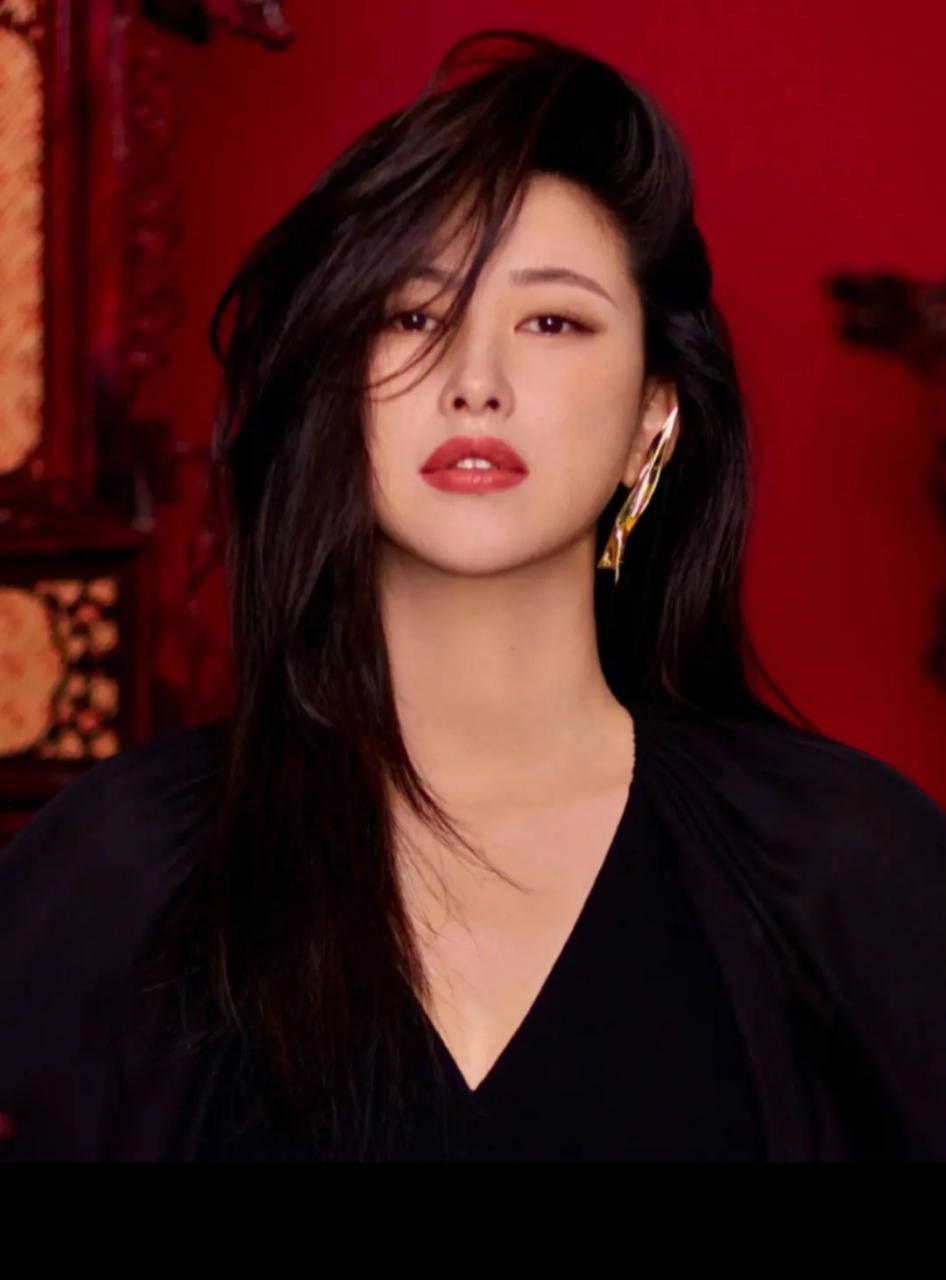 朱珠# #谢娜说男生都会喜欢朱珠#秋瓷炫:身边的男生都说朱珠最漂亮