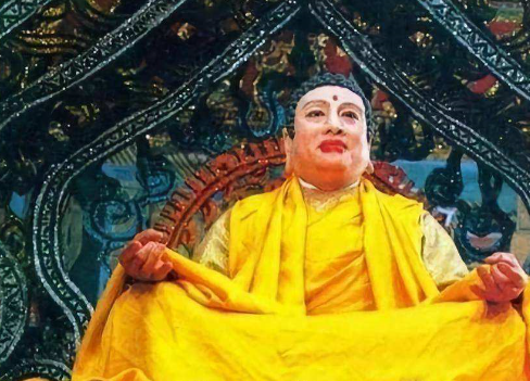 如来佛这么牛叉,为啥甘愿待在大鹏鸟胯下?你看大鹏鸟有啥来头