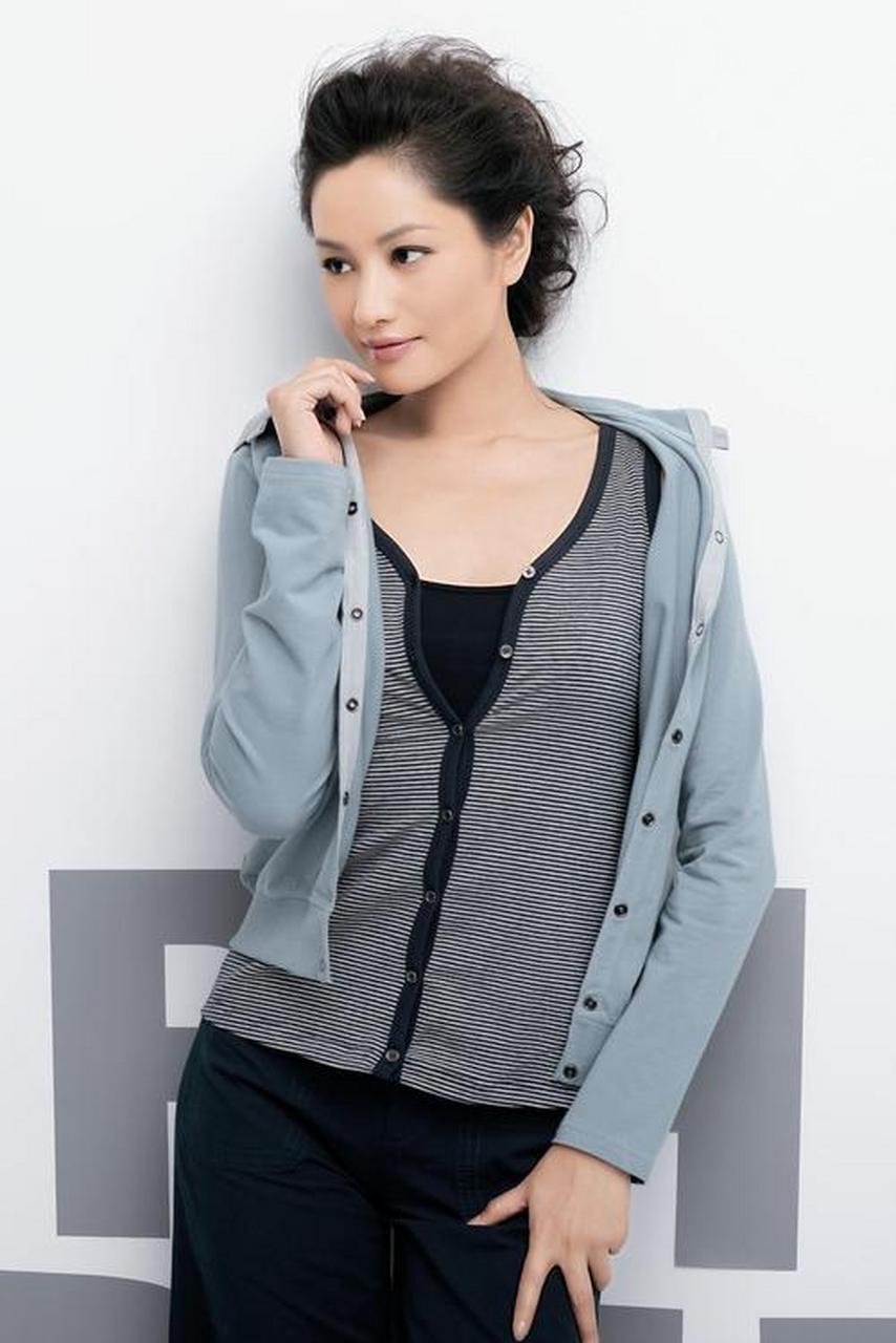 明星壁纸分享—瞿颖