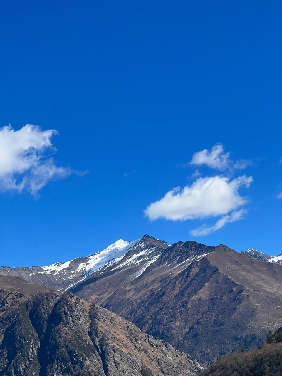 川藏线上的雪山