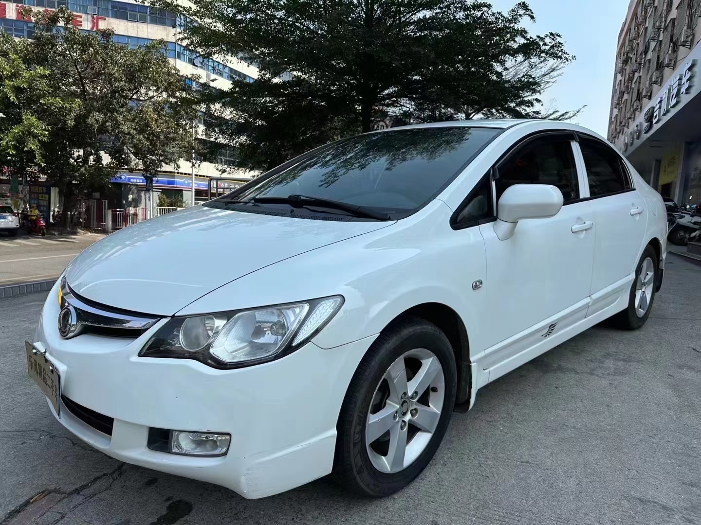 12年本田思铭,1.8l手动挡出2.68万,思域的同胞兄弟,12万公里