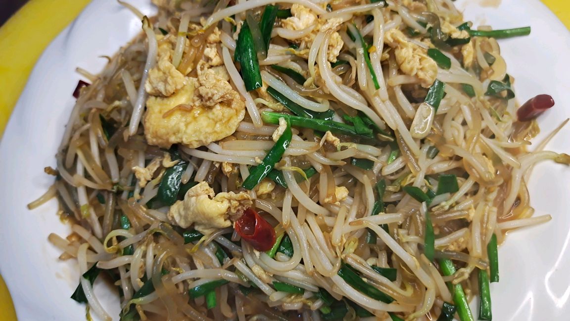 韭菜豆芽炒鸡蛋,这样做多吃两碗饭,嘎嘎好吃