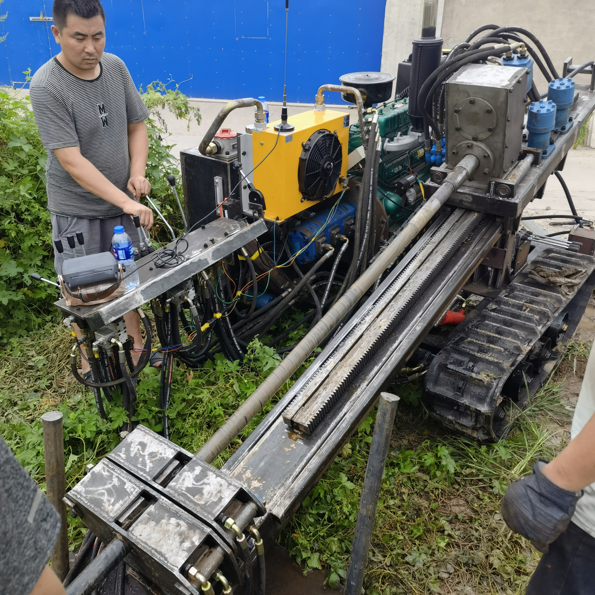 微型水平钻定向钻孔机