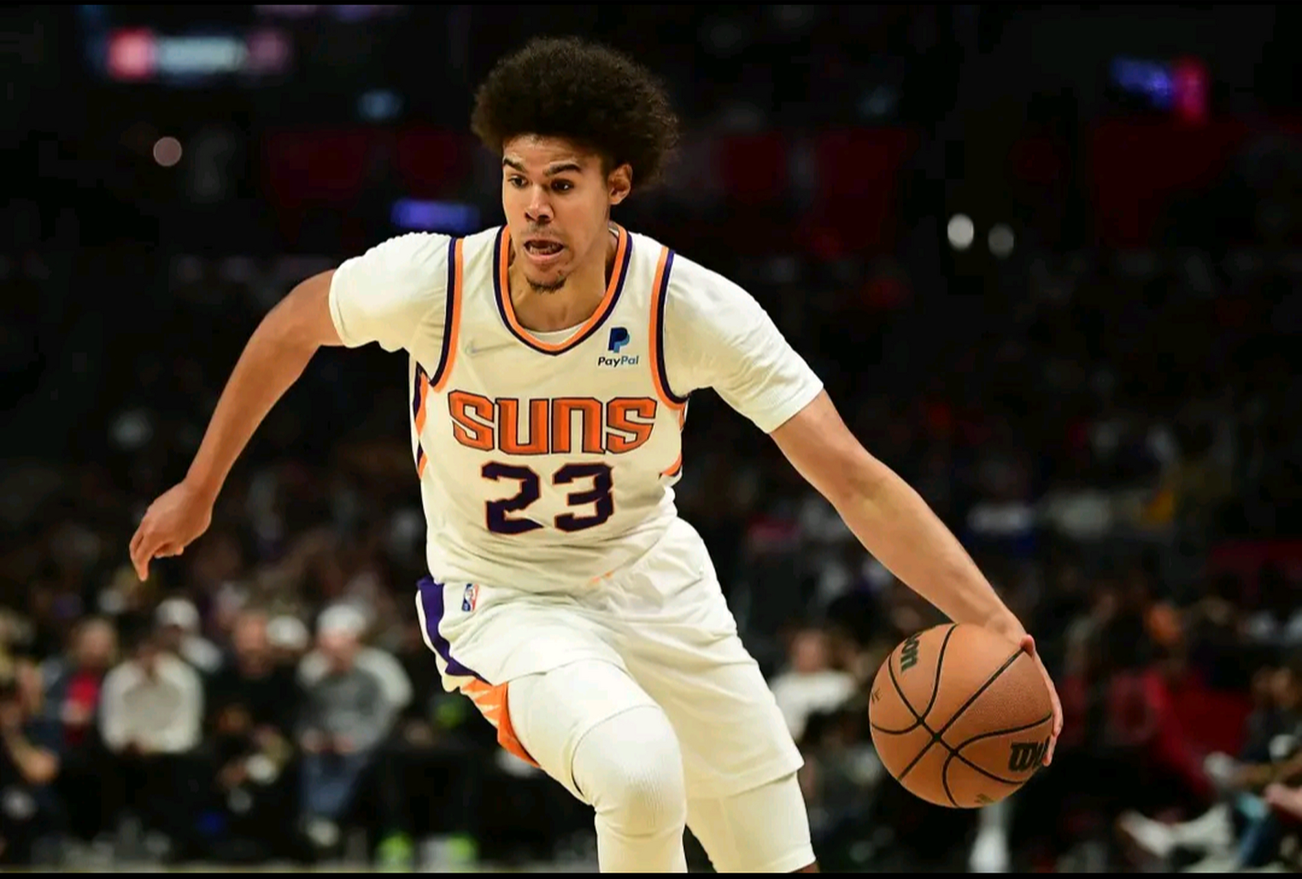 太阳前锋卡梅伦-约翰逊可能遭遇了右膝半月板撕裂  11月06日讯 据记者