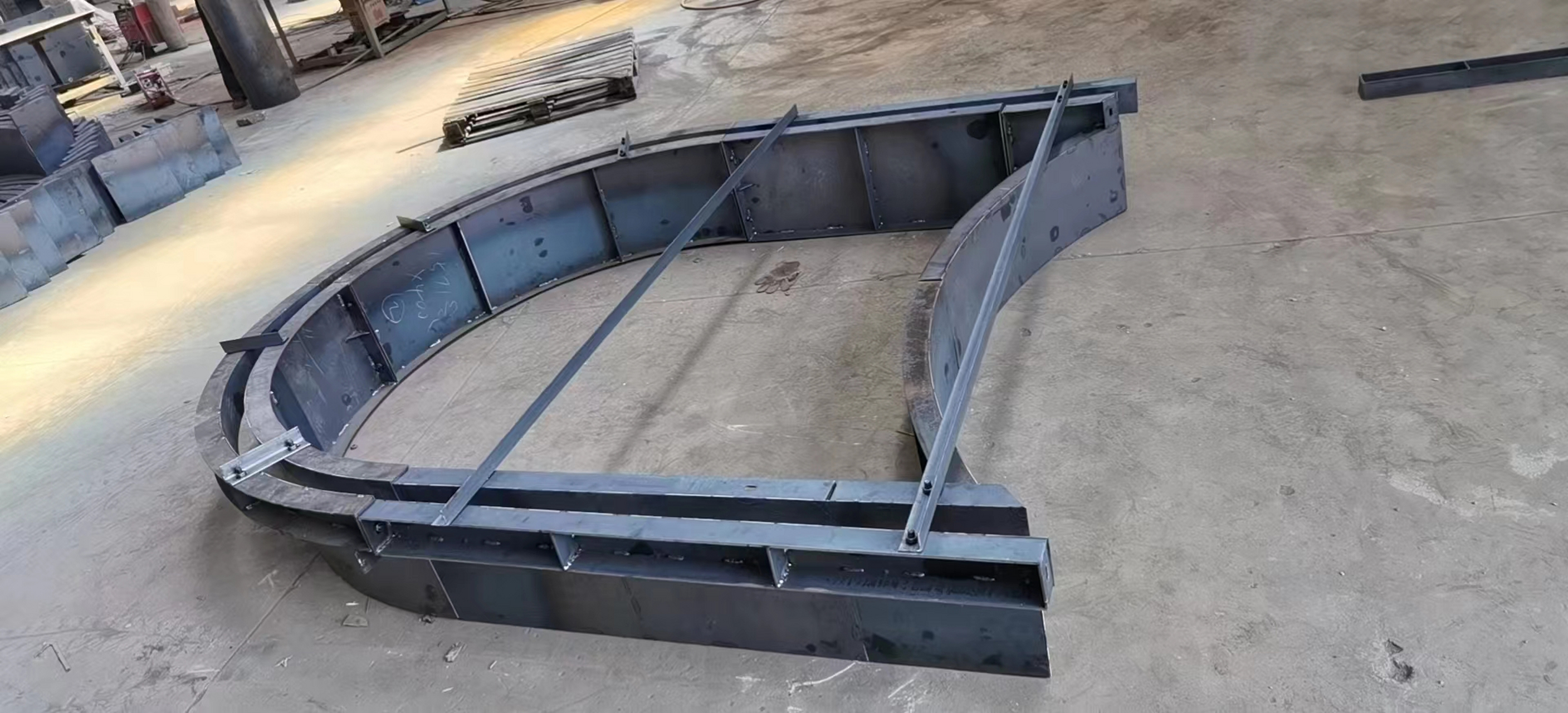 拱形骨架模板# 拱形护坡模具作为一种高速公路或者铁路等护坡常嫉的