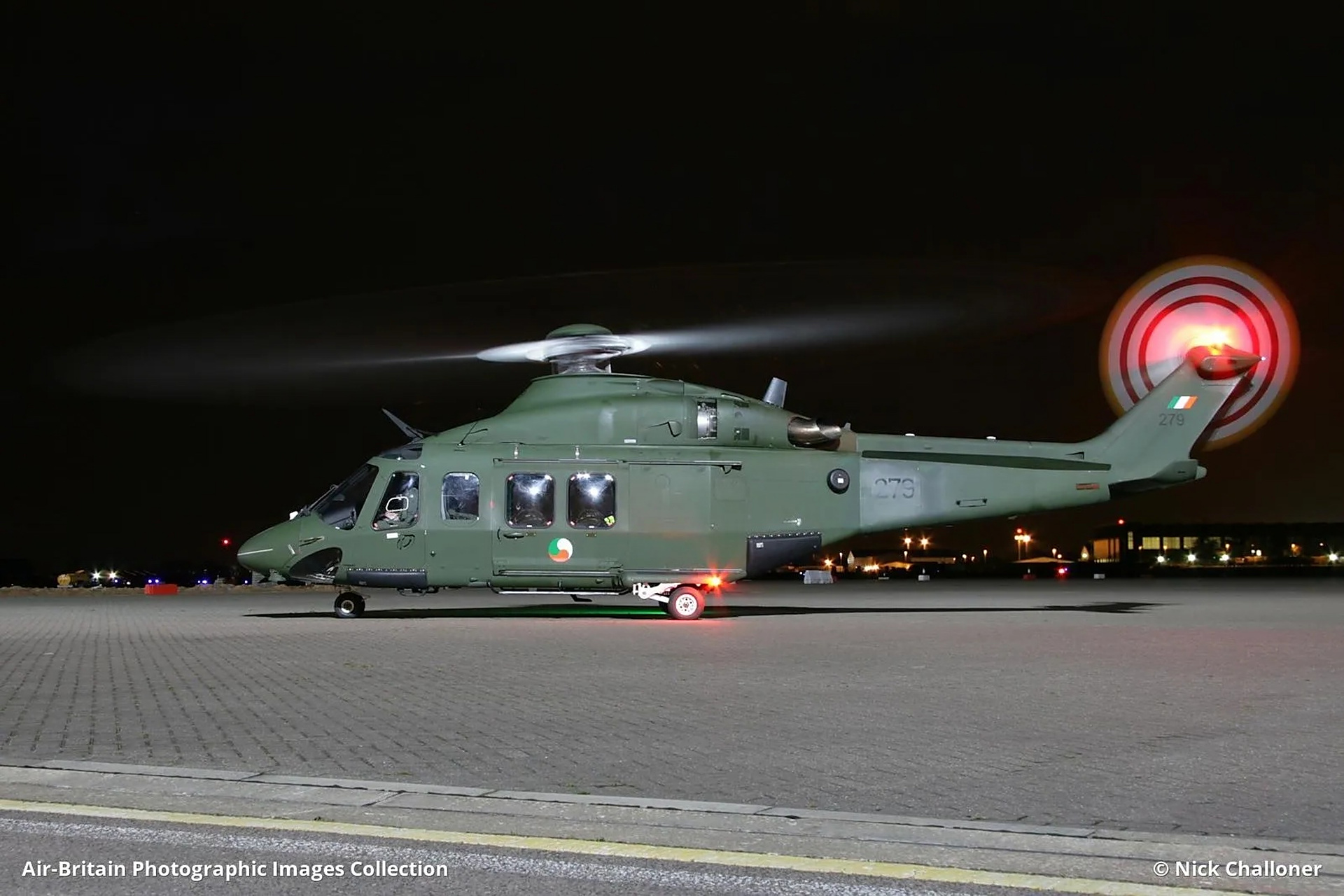 战机欣赏:意大利 阿古斯塔·韦斯特兰公司 aw-139直升机.