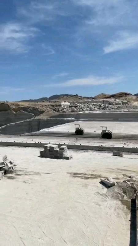 新疆棕钻咖啡钻石材矿山,棕钻实力供应商!-度小视