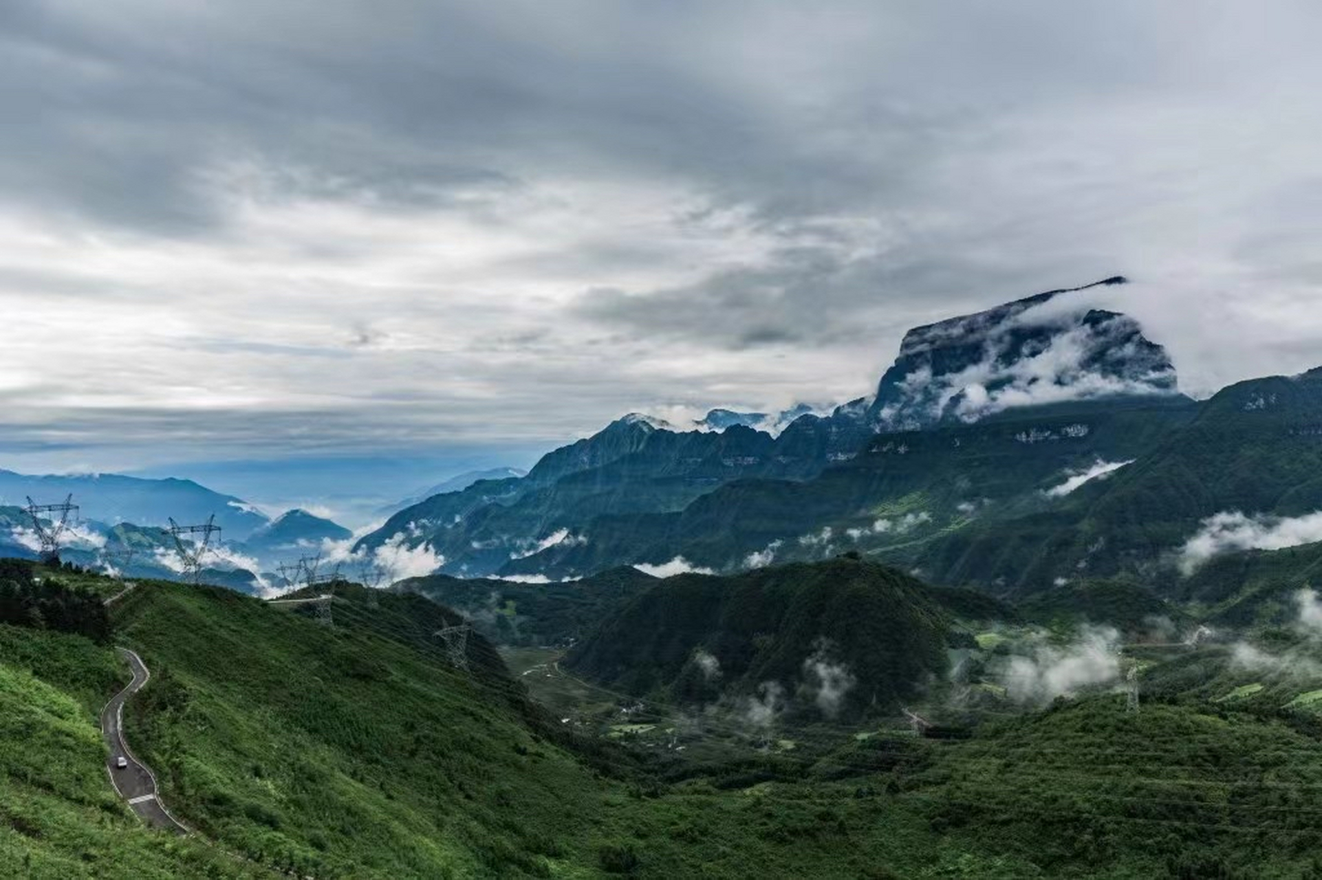 在夏日,你一定要来一次四川乐山的"大瓦山国家湿地公园",来这里体验不