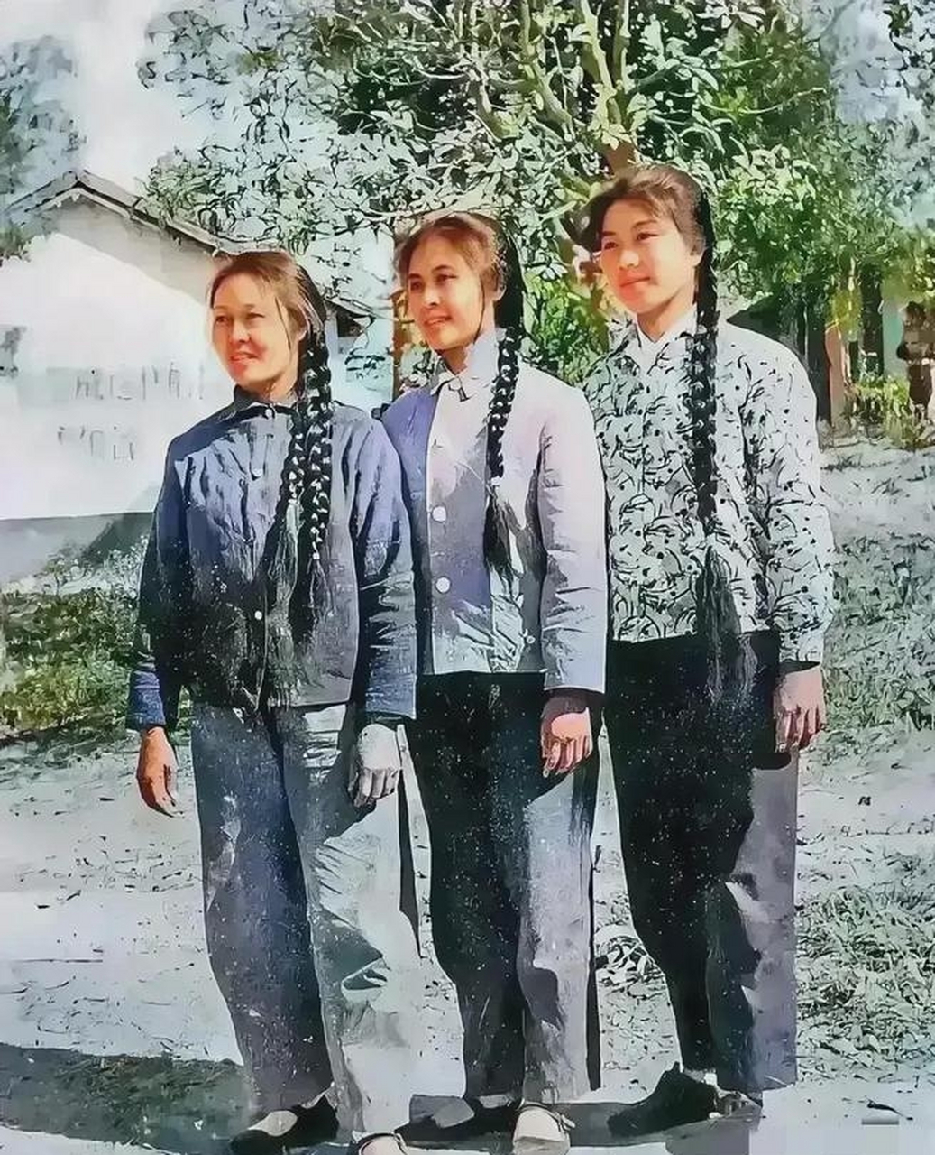 70年代人们穿的衣服图片