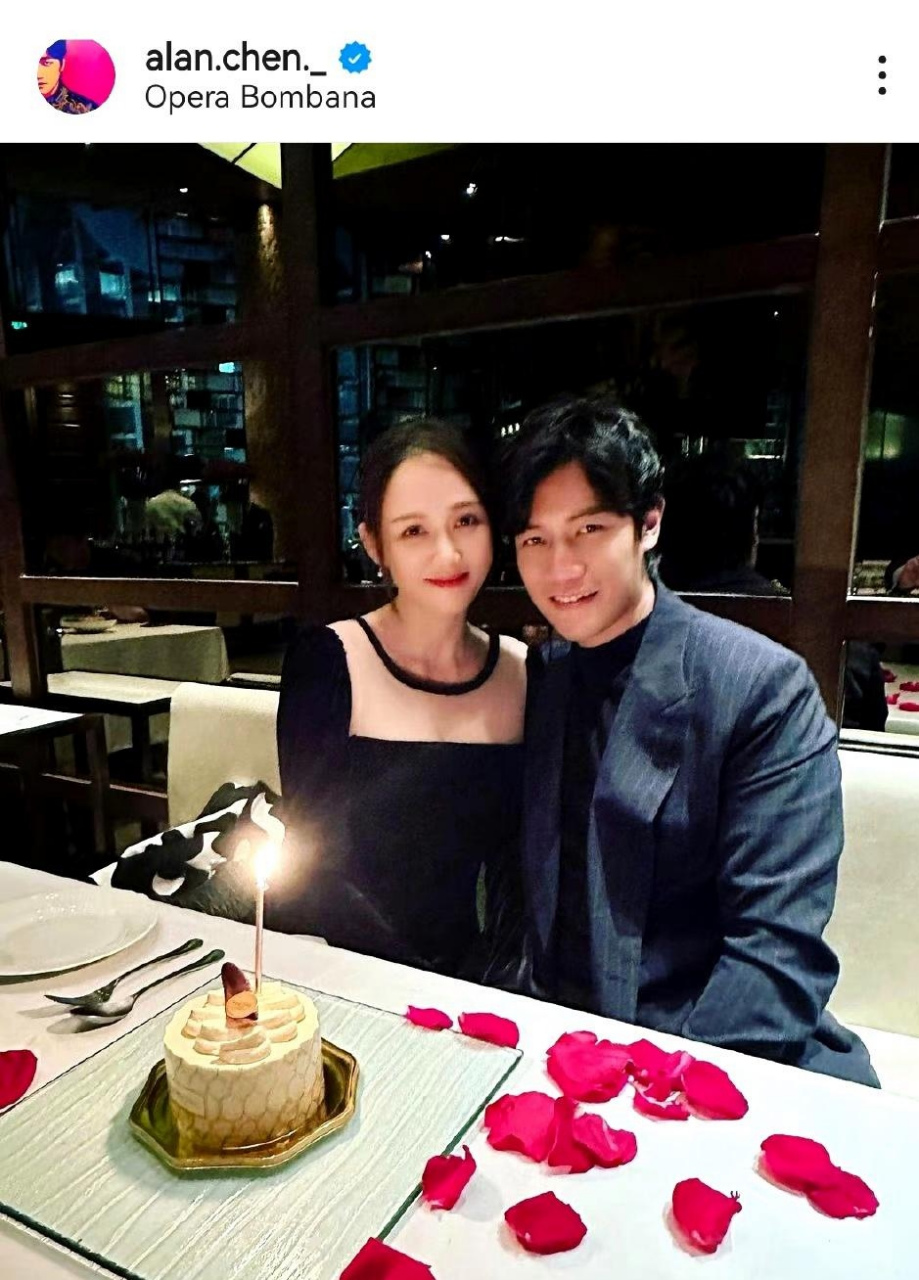艾伦晒照为妻子庆生,夫妻相互依偎好温馨,44岁陈乔恩被宠成公主
