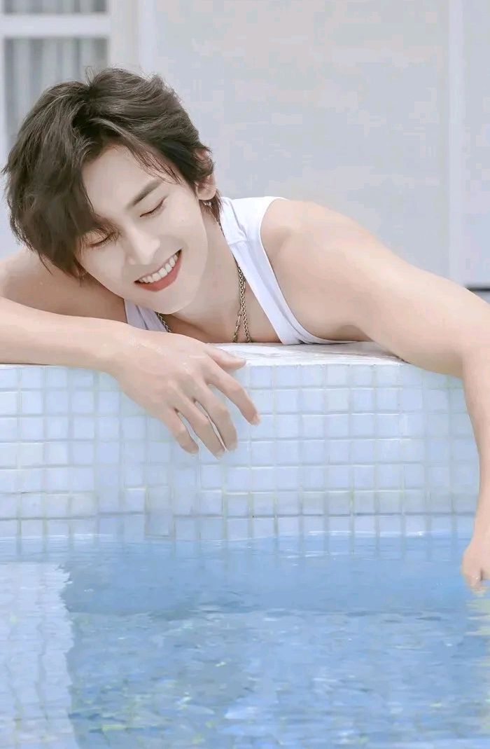 张哲瀚日系风图片:这也太美好了吧