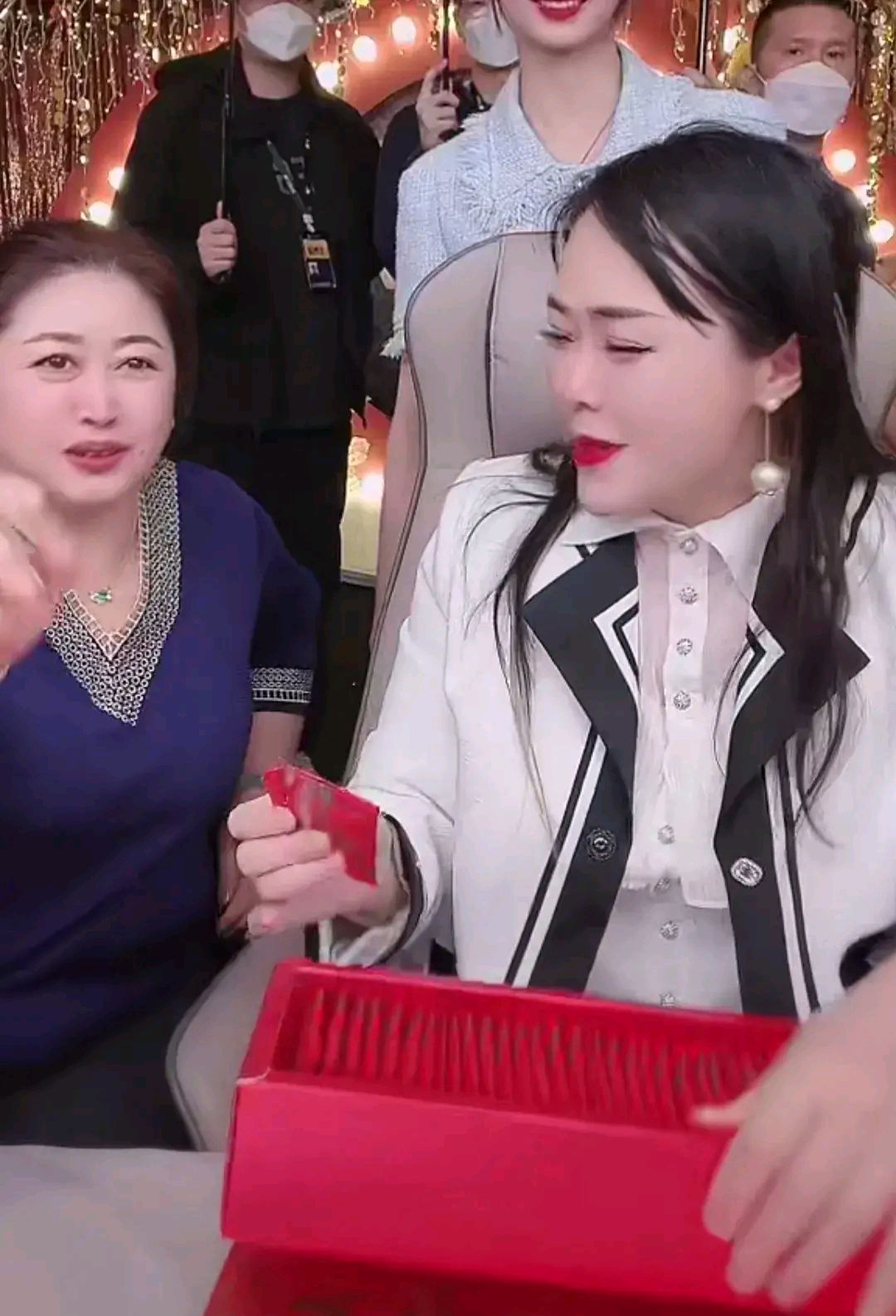 辛巴老婆"初瑞雪"太厉害了,赚钱能力不输于她的老公!