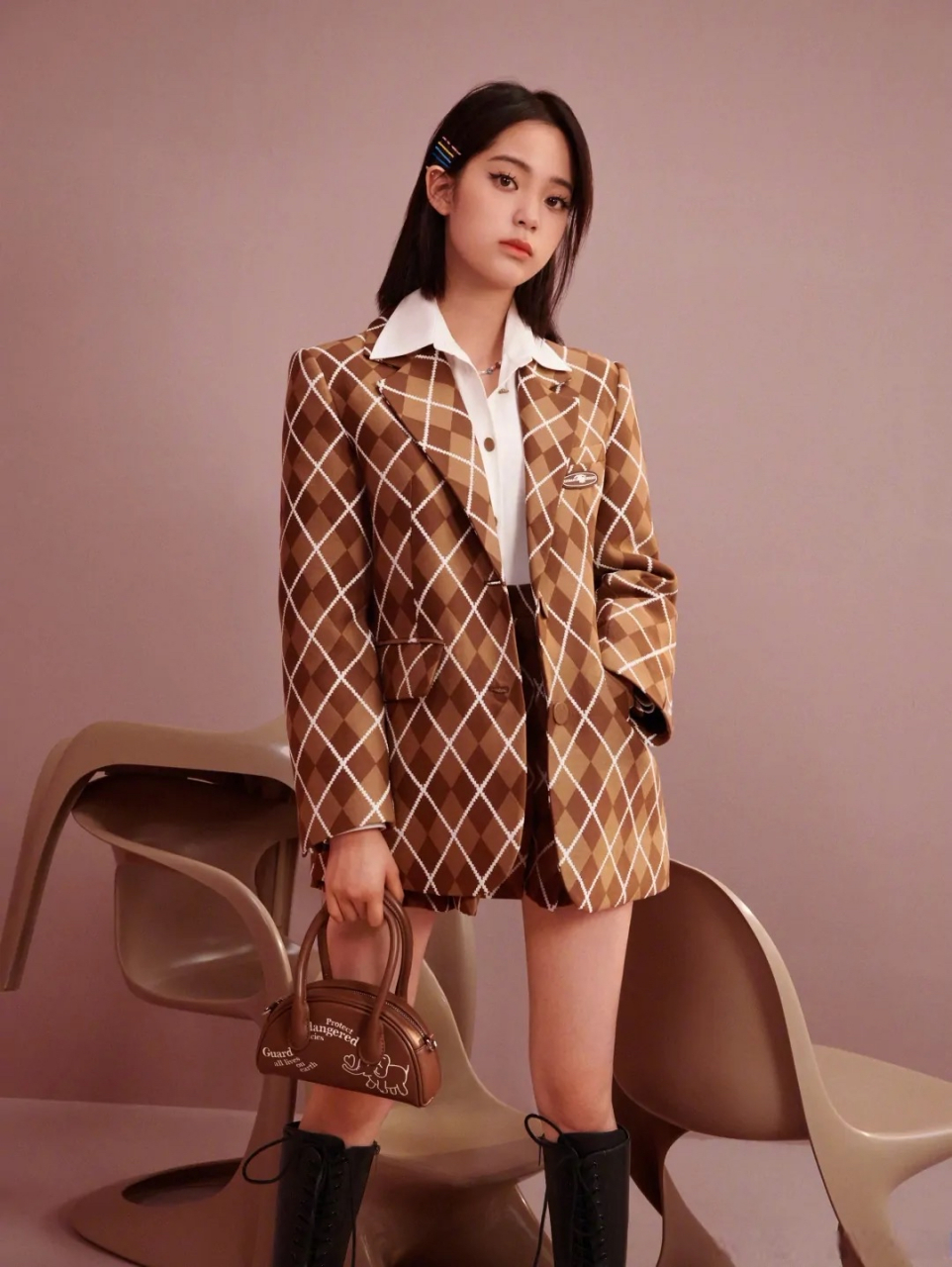 欧阳娜娜,2000年6月15日出生于中国台湾省台北市,中国台湾女大提琴