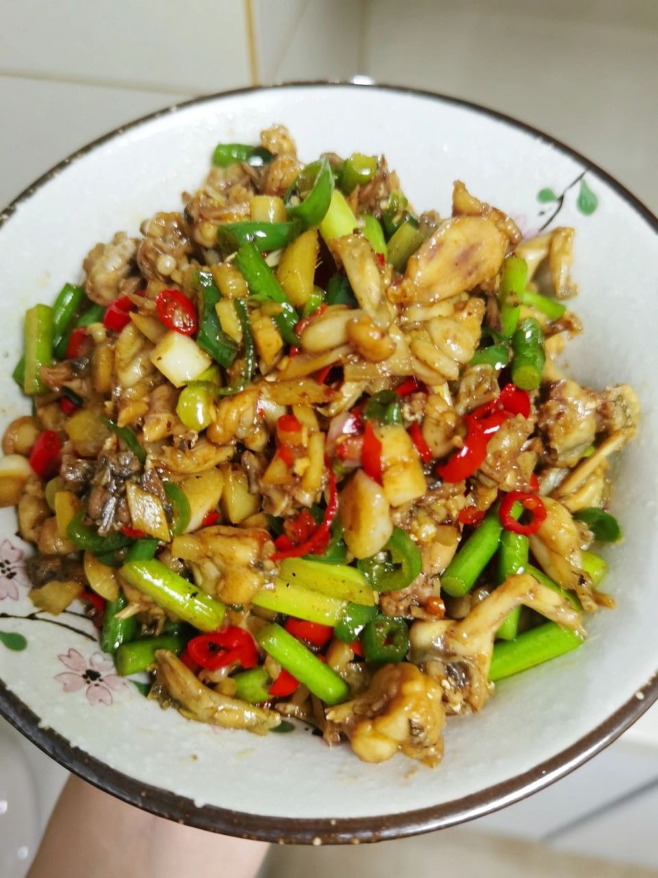 湖南口味菜,爆炒田鸡,吃辣爱好者狂喜|||来湖南一定要吃的一道菜,爆炒