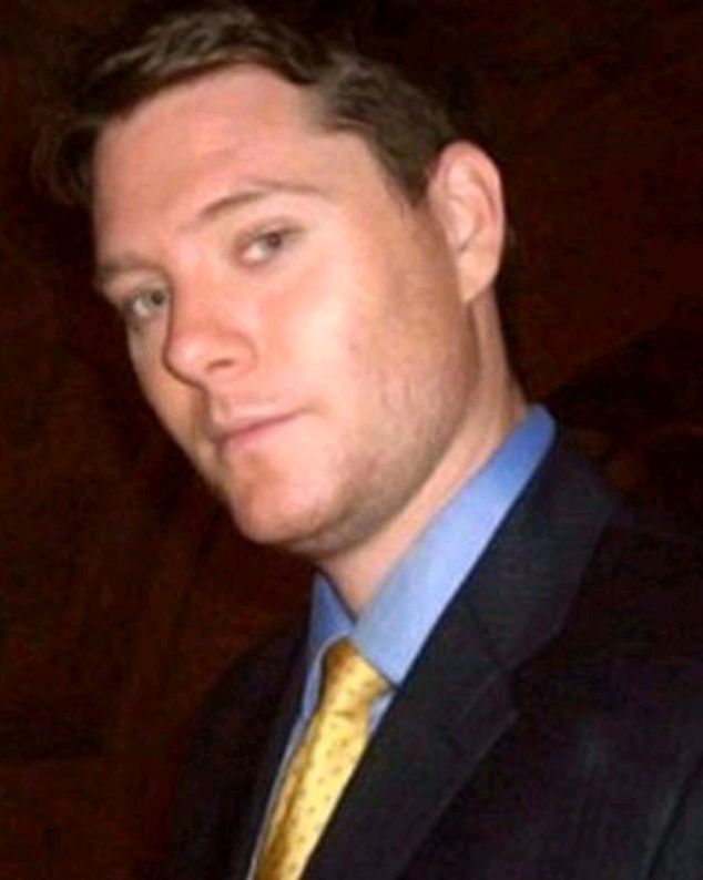 中国女留学生柳乾,在加拿大深造一年后,却被发现死在寝室