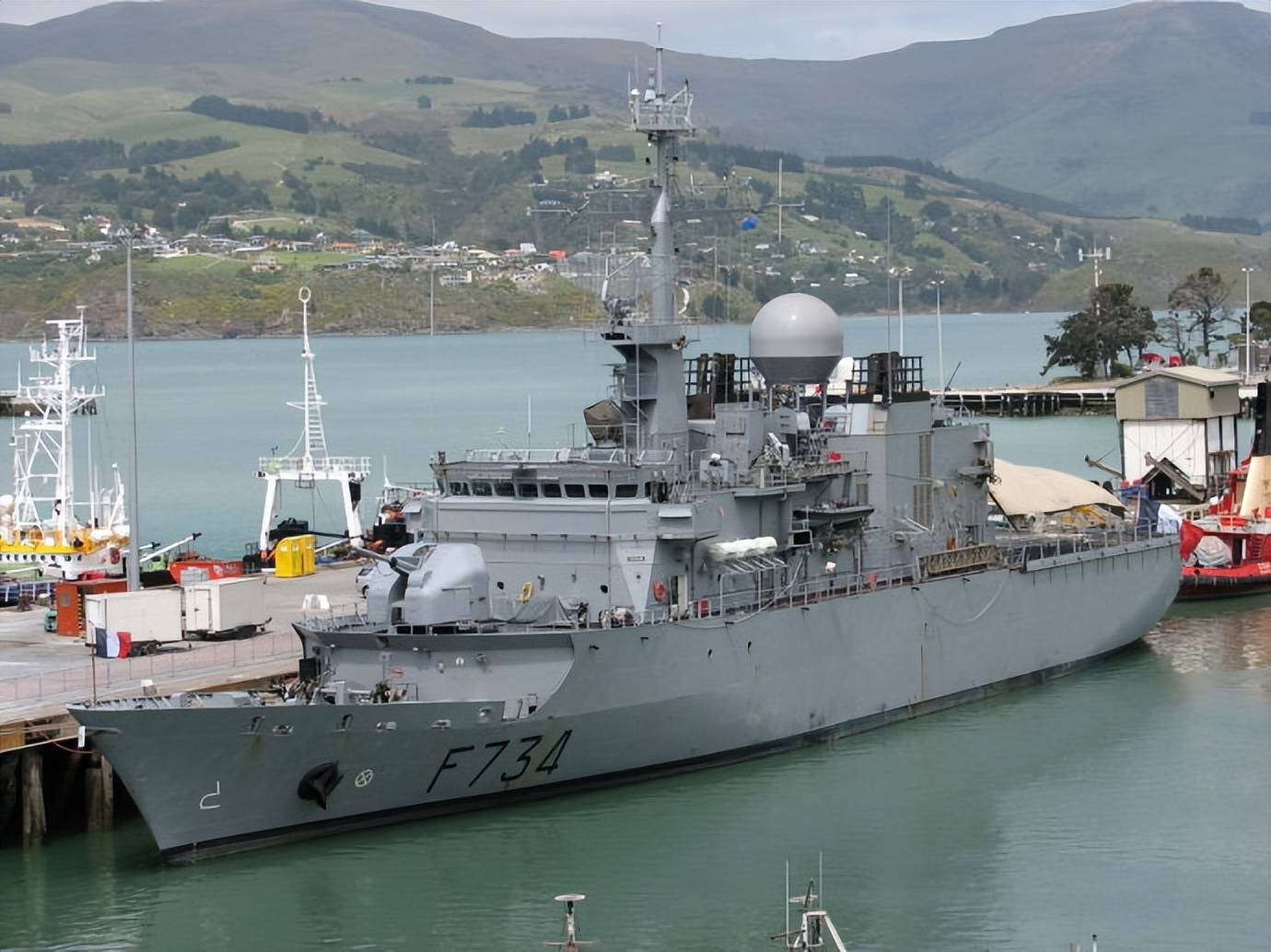 警戒护卫:法国"花月"级护卫舰