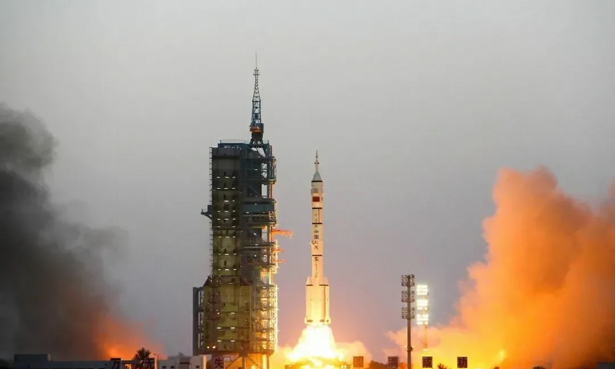 10月发射 神舟十七号载人飞船是中国载人航天工程发射的第十七艘飞船