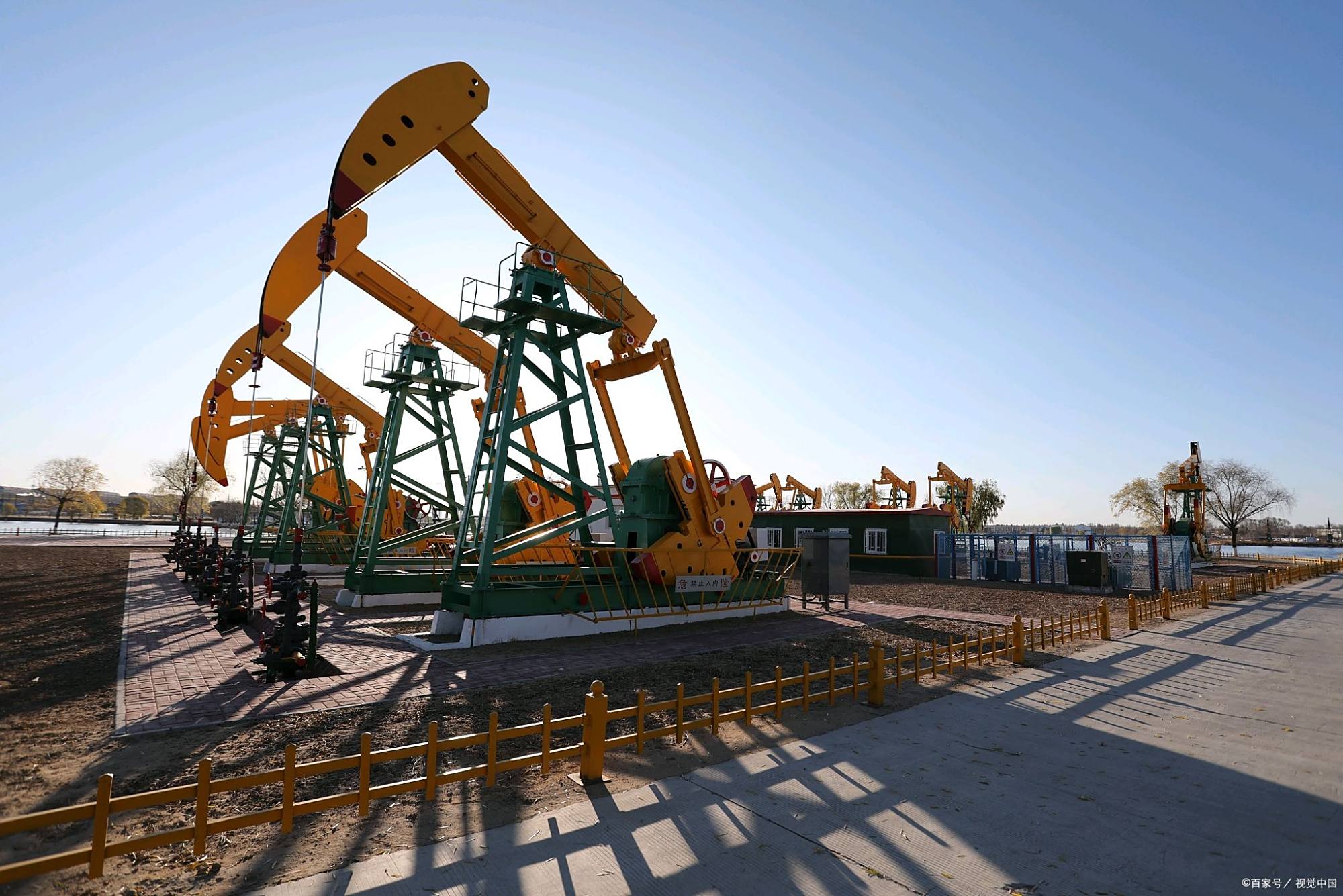 我国塔克拉玛干发现10亿吨油气田,这在全球属于什么级别?